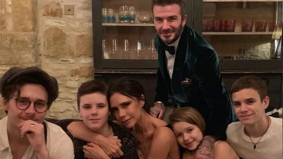 Beckham má novú frajerku: Mladá modelka akoby Victorii z oka vypadla!