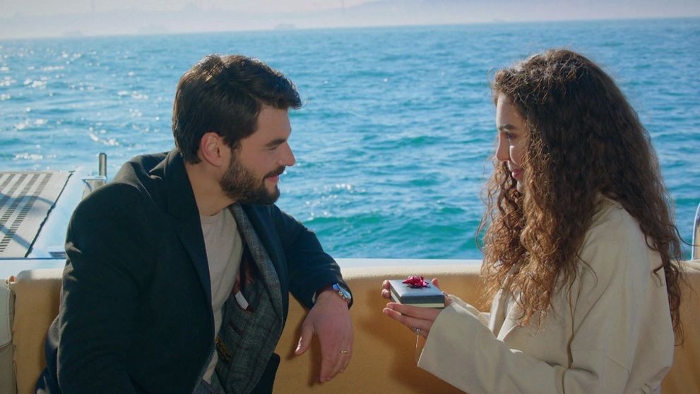 Spútaný motýľ: 125. a 126. epizóda