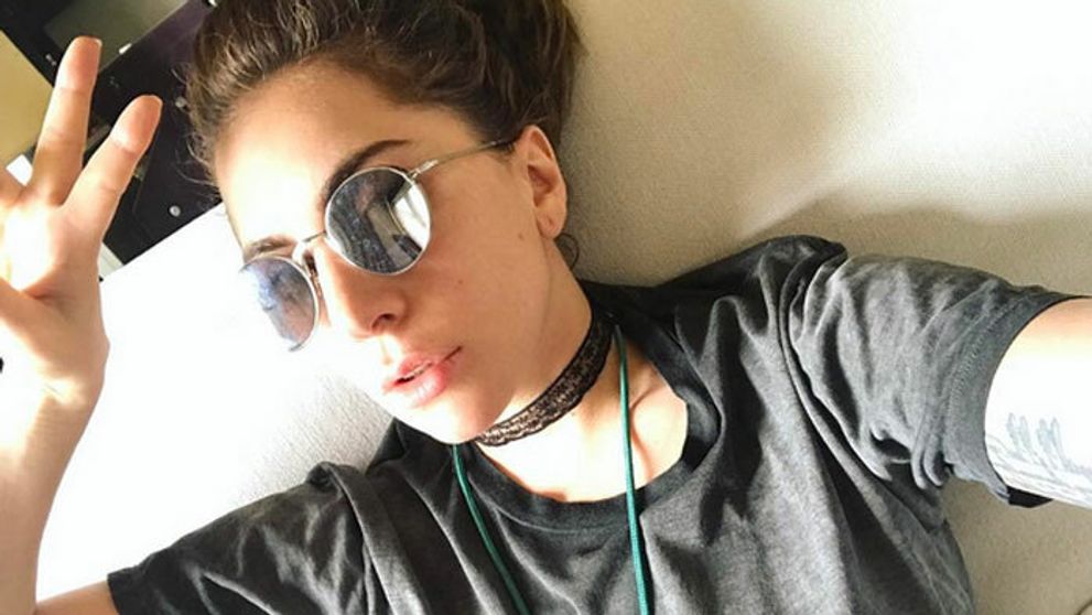 Čo to má znamenať? Lady Gaga vo vášnivom objatí s cudzím mužom