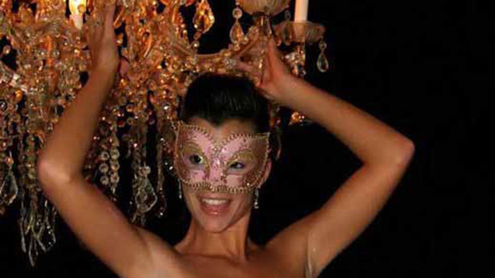 Namiesto plátna ženské telo!