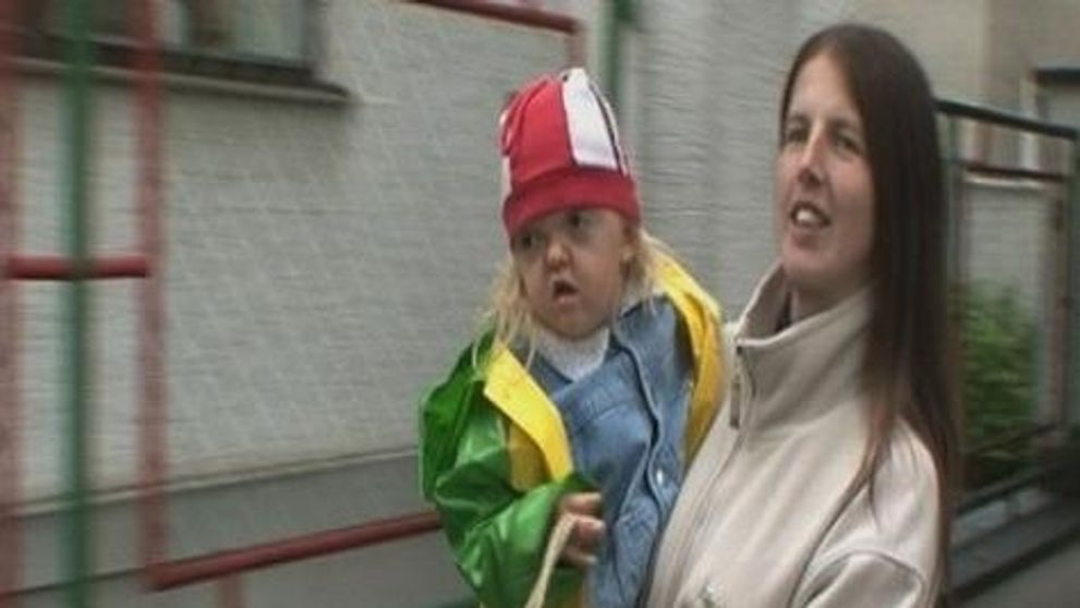 Lucka má zrastené prsty!