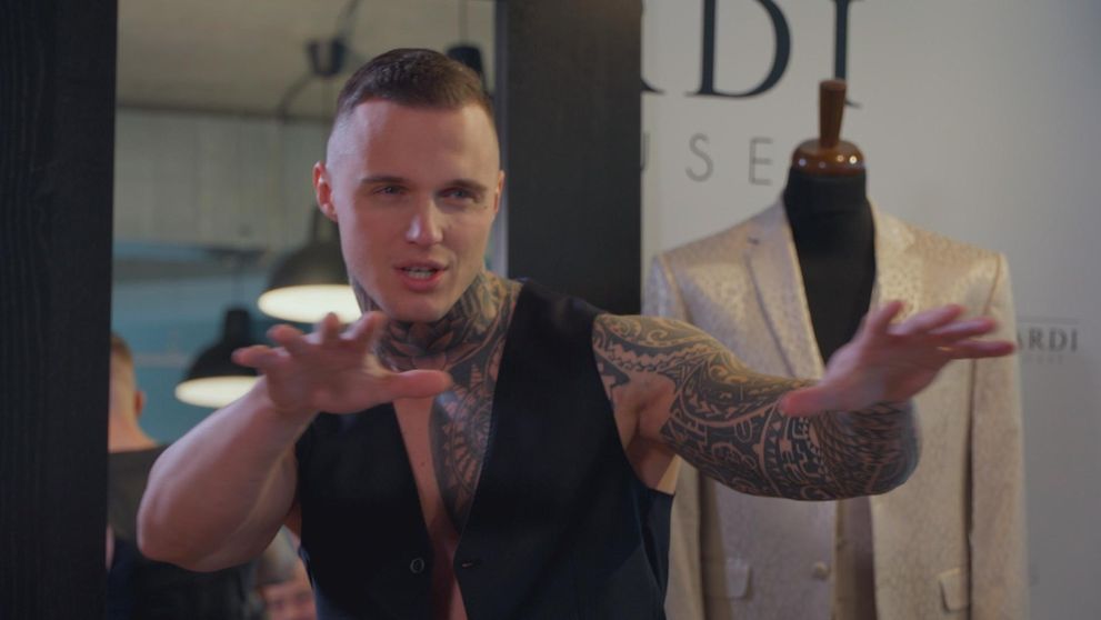 Rozruch v predajni. Skúška obleku sa zmenila na striptíz