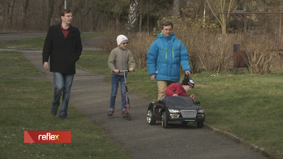 Netradičný pár vychováva deti