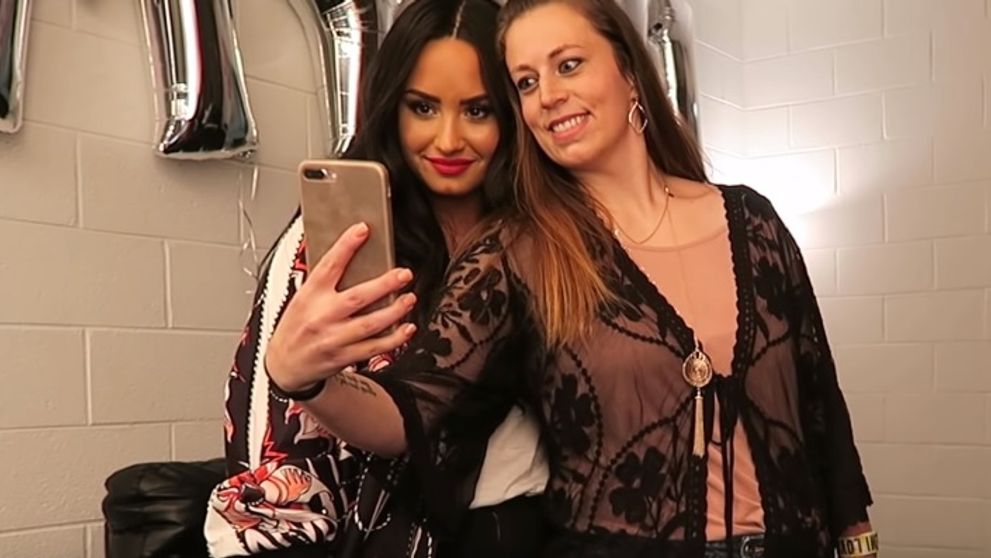 VIDEO: Fanúšičky Demi Lovato chceli spoločnú fotku. Jej reakcia vás odrovná