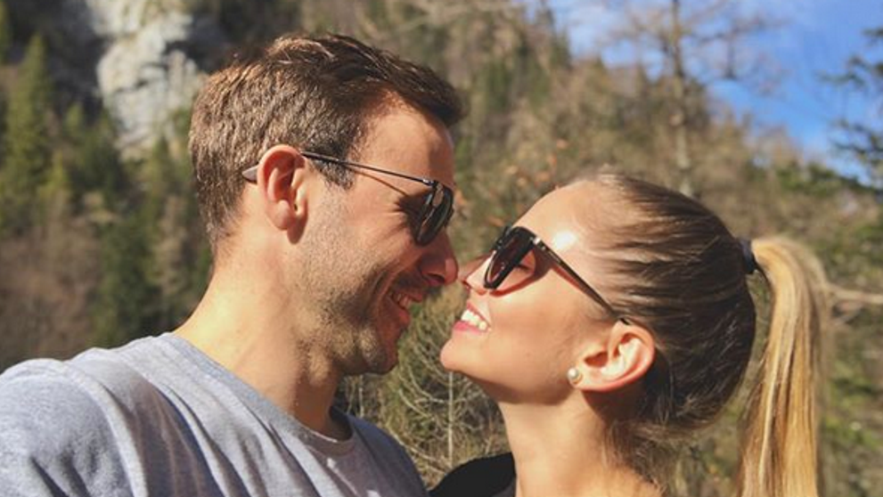 Priateľka hviezdy Oteckov prekvapila. Bola z nej nádherná nevesta