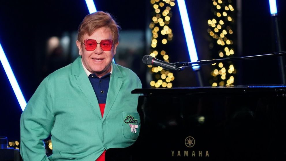 Elton John oznámil odchod