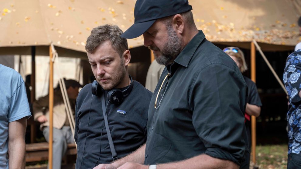 Prituhuje, padá železná opona a Kráľovi Šumavy ide o všetko. Natáča sa pokračovanie dobrodružnej série pod značkou Voyo Originál