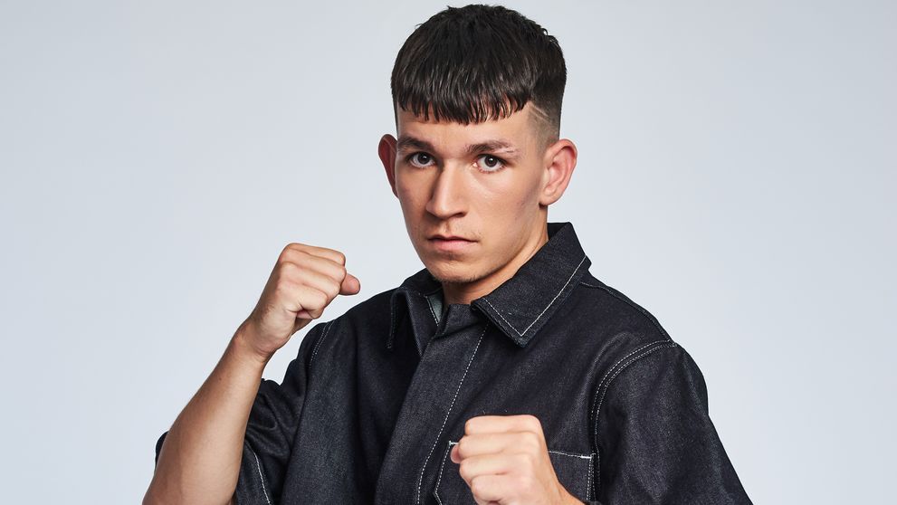 Možno príde aj kúzelník! Nádejný bojovník MMA chce na Farme ohurovať trikmi