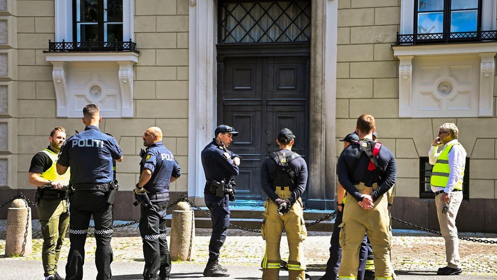 Útok na kráľovský palác: Muž sa najskôr vyhrážal a potom konal