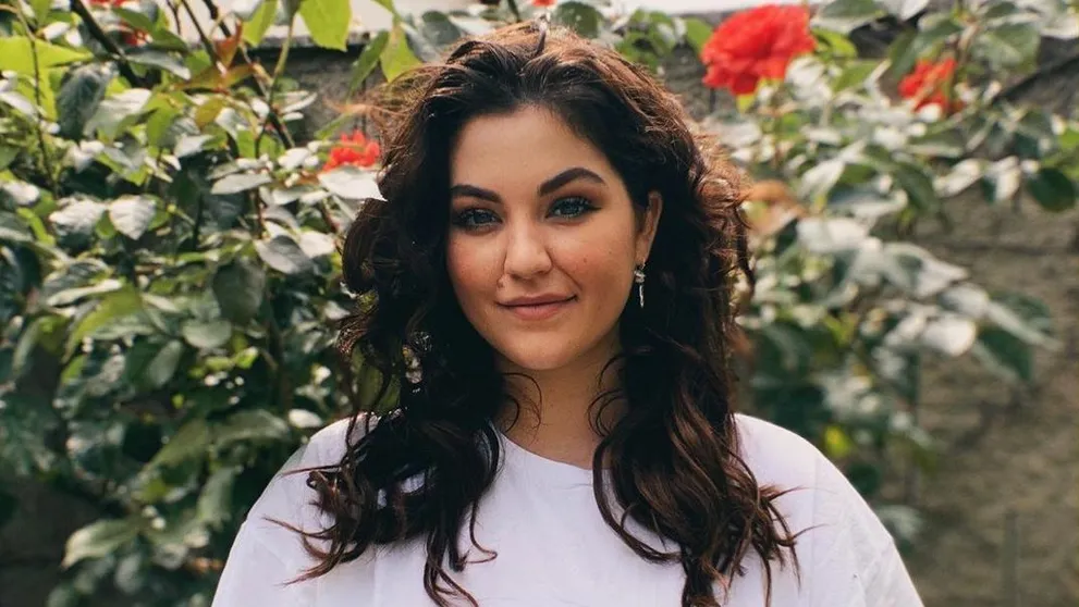 Celeste Buckingham vyšla von s úplnou novinkou: Asi som do teba!