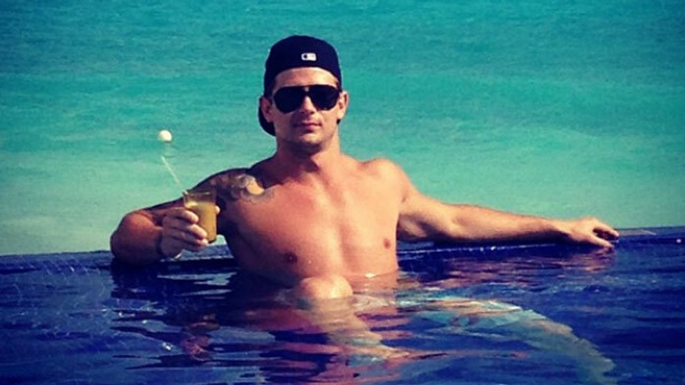 Je sexy, talentovaný a baby pozor! Nezadaný