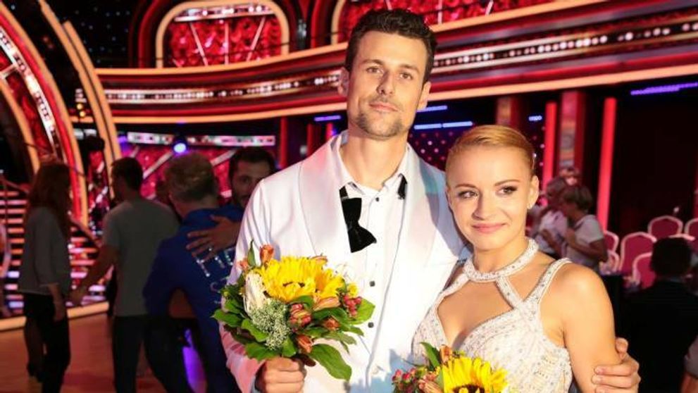 Plač a smútok: Let's Dance ako prví opúšťajú moderátor Peter Varinský a Paulína Gašparíková