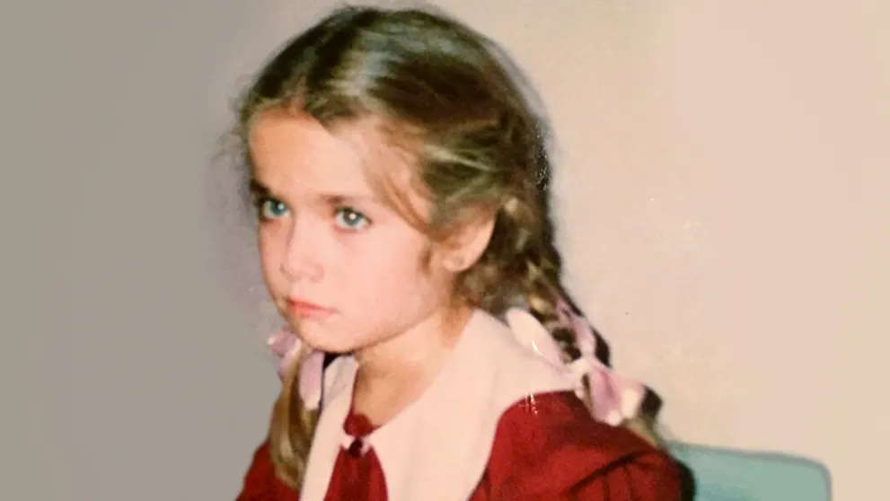Kto som? Zo smutnej malej princeznej vyrástla... Seriálová potvora! :-)