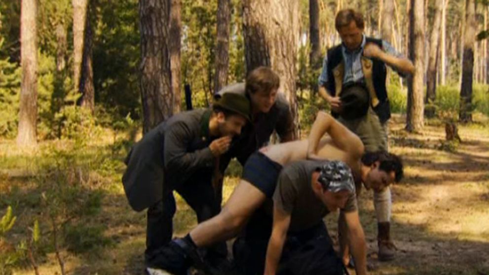 V lese sa strieľalo! Odniesol si to zadok!