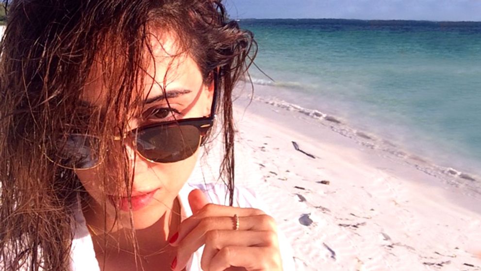 Prešibaná Cansu Dere vybabrala s paparazzmi!