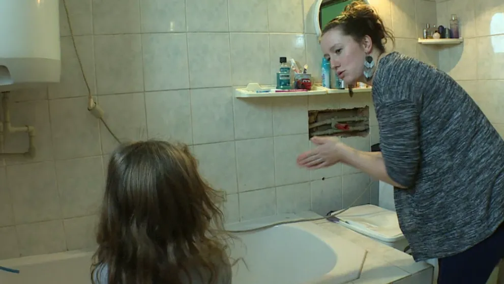 Deti v náhradnej rodine nepoznali mydlo a zubnú pastu. Neumýva sa ani ich mama