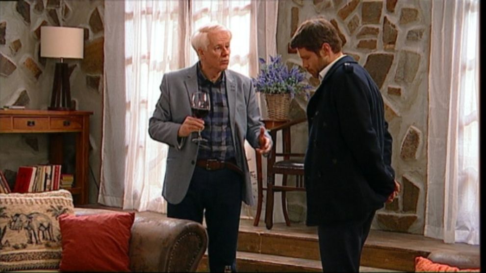 Ivan si servítku pred ústa nekladie!