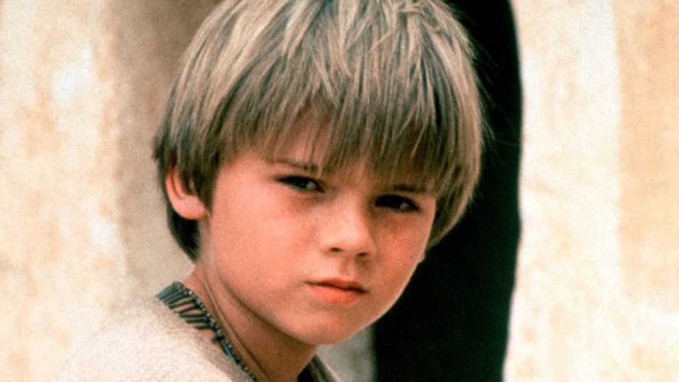 Rozkošný chlapček zo Star Wars dnes vyzerá ako vrah. Má problémy s políciou
