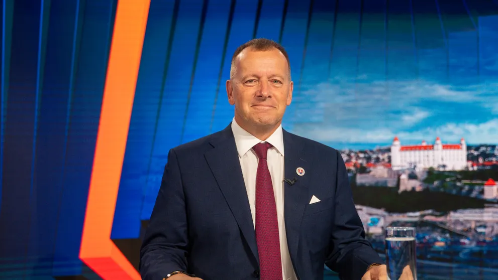Boris Kollár má 16 detí. Najnovší prírastok splodil s o viac ako 30 rokov mladšou kráskou
