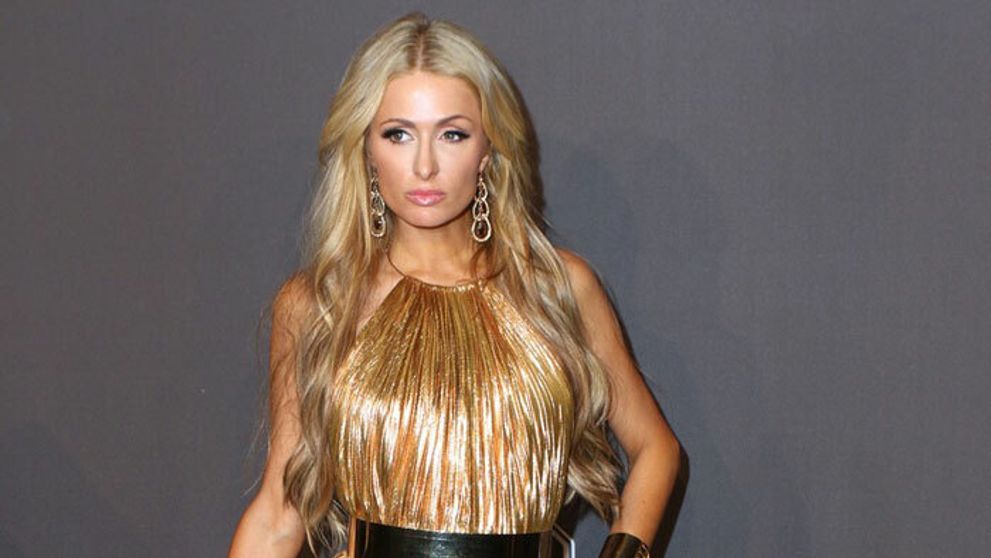 Paris Hilton je pekelne horúco. Znova sa vyzliekla donaha