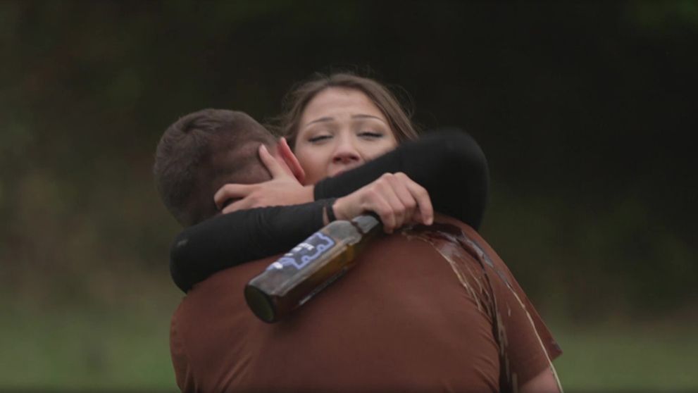 Ema sa dočkala návštevy, prišiel aj jej frajer! Na privítanie ho obliala pivom