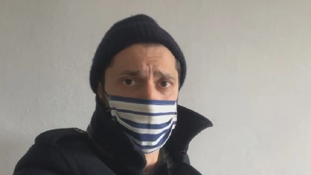 Braňo Deák posiela odkaz z domácej karantény. Skončil v pivnici