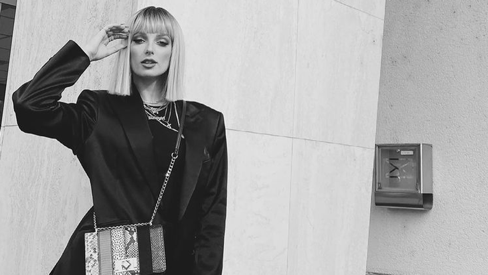 Dvojitá strata. Speváčke Sime zomrel otec aj babka, ešte aj v ten istý deň