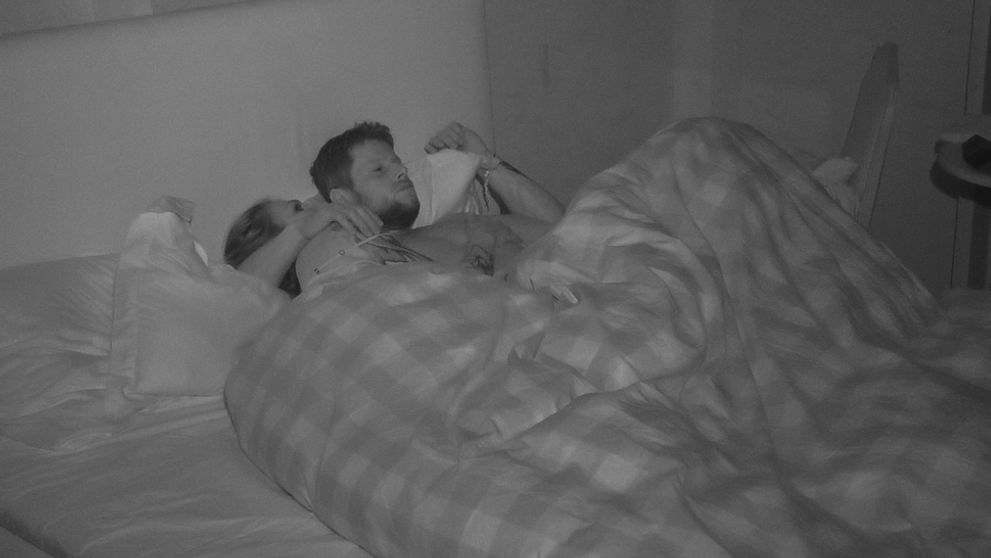 Úplne nahý Rado v posteli s Kikou! Toto bola najlepšia noc na Farme