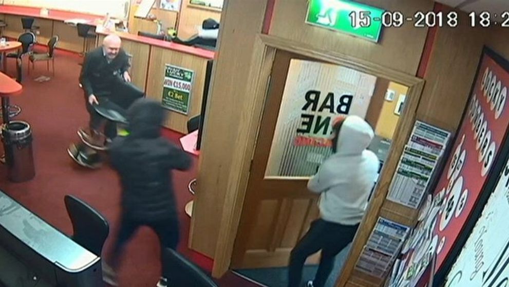 Nebojácny starček (85) je hitom na internete: Sám zaútočil na lupičov a tí zo strachu ušli