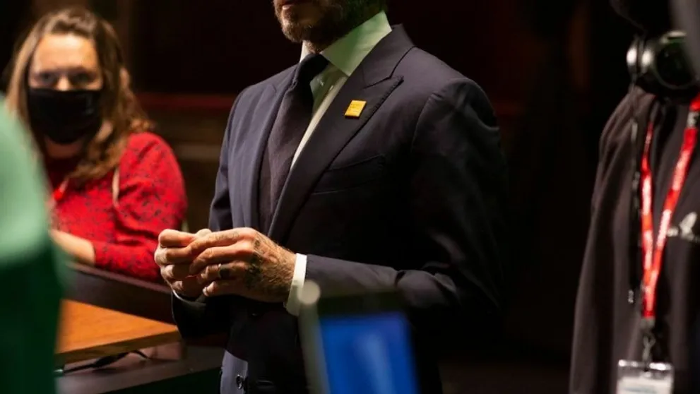 David Beckham poriadne zostarol: Šedé vlasy a vrásky po čele!