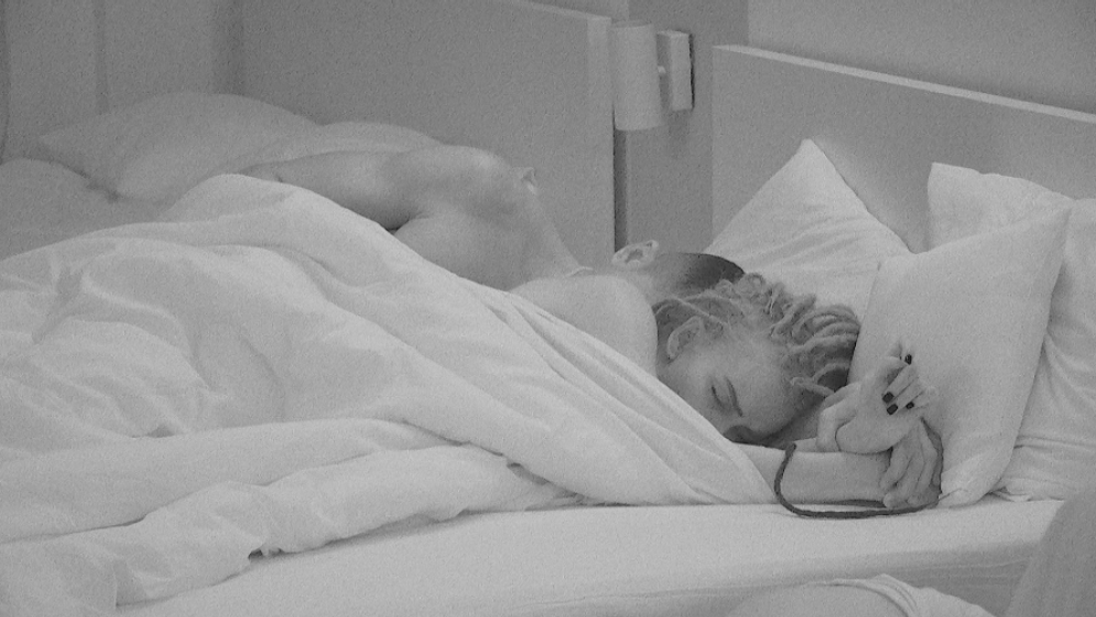 Hlavne potichu. Rachel a Claude sa už so súkromím netrápia