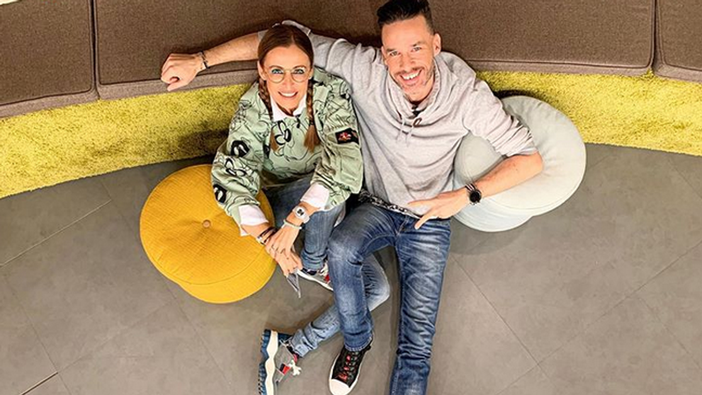 Nečakané vystúpenie v Teleráne. Všetci vyskočili na nohy a tlieskali