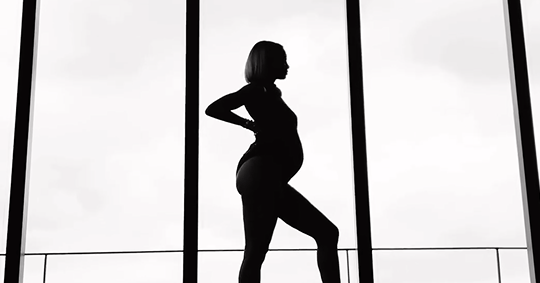 Veľké prekvapenie: Speváčka oznámila tehotenstvo originálnym spôsobom