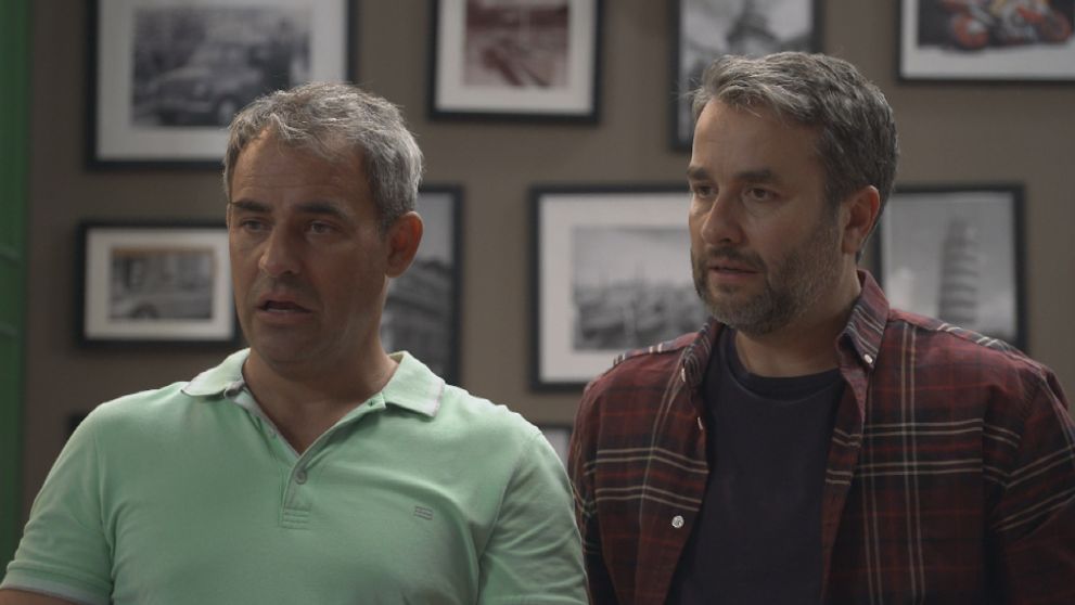 Vladovi aj Marekovi zamrzne úsmev. Poznajú Samovu mamu?