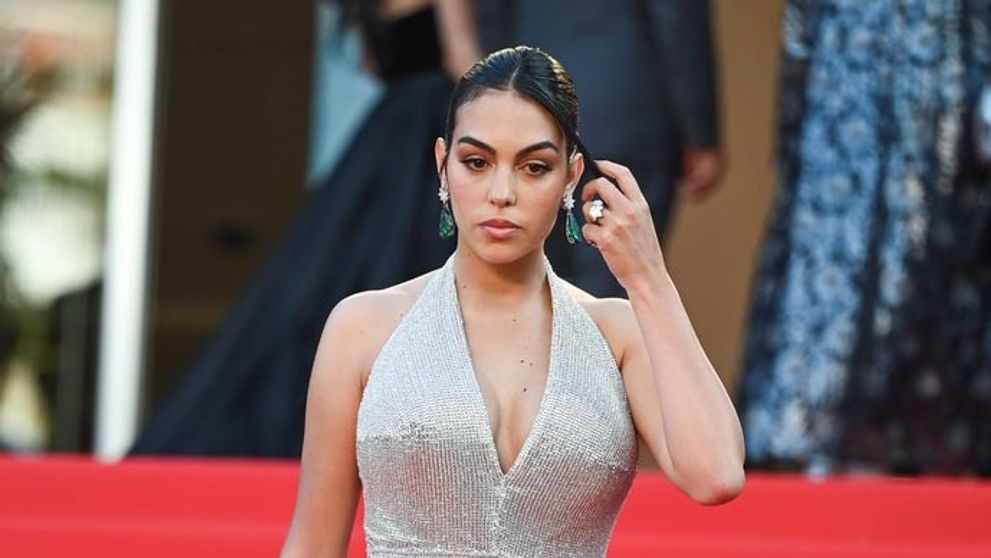 Georgina prvýkrát od straty bábätka na červenom koberci: Všetkých uchvátila