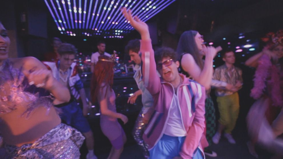 Lepšie to dopadnúť ani nemohlo. Markizácke tváre sa vedia odviazať aj mimo pľacu
