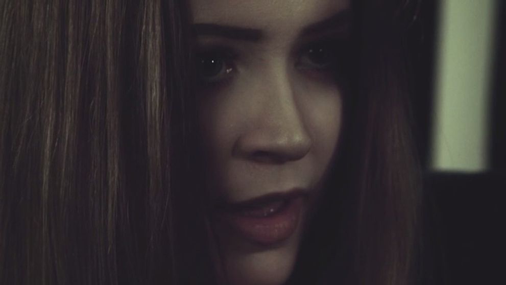 Mirgová v novom klipe Pódium: Tvrdé slová na adresu mladšej kolegyne!