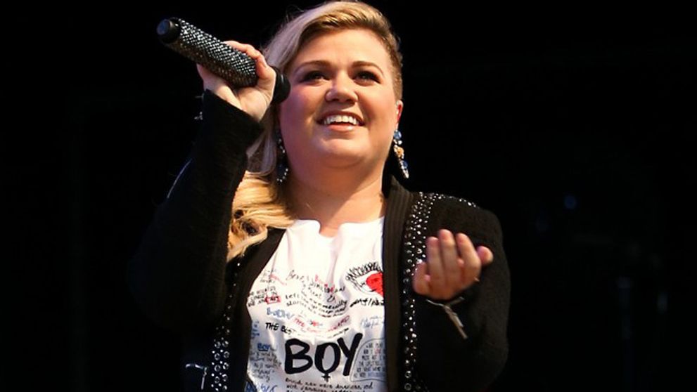 Kelly Clarkson už kašle na nadváhu. Napchala sa do tesných džínsov