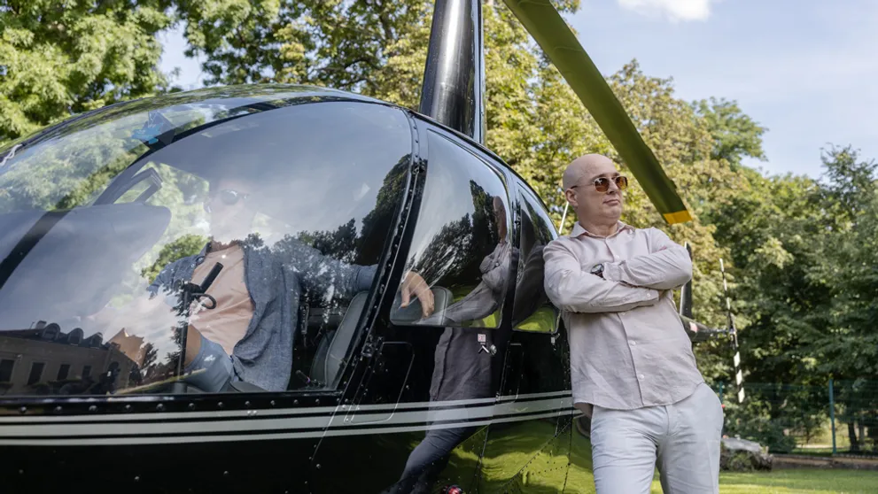 Dušan Cinkota sa po nakrúcaní jednej scény zaprisahal: Do helikoptéry už nesadne!