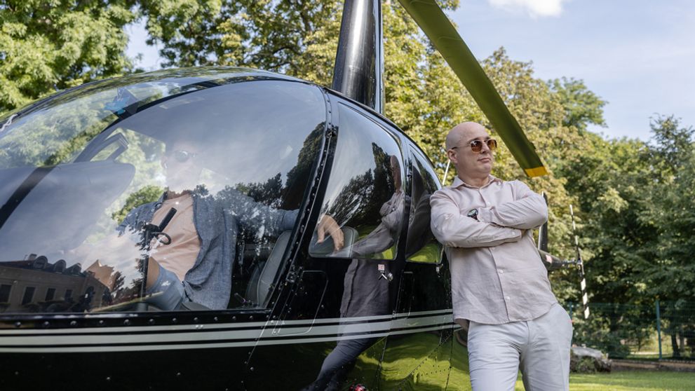 Dušan Cinkota sa po nakrúcaní jednej scény zaprisahal: Do helikoptéry už nesadne!