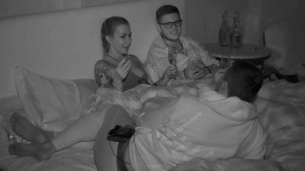 Postúpili Kika a Rado do vyššieho levelu? Podozrivé pohyby pod prikrývkou!