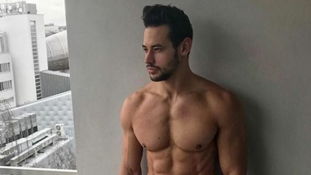 V Teleráne bolo horúco! Ženy chceli od tohto muža, aby odhodil košeľu