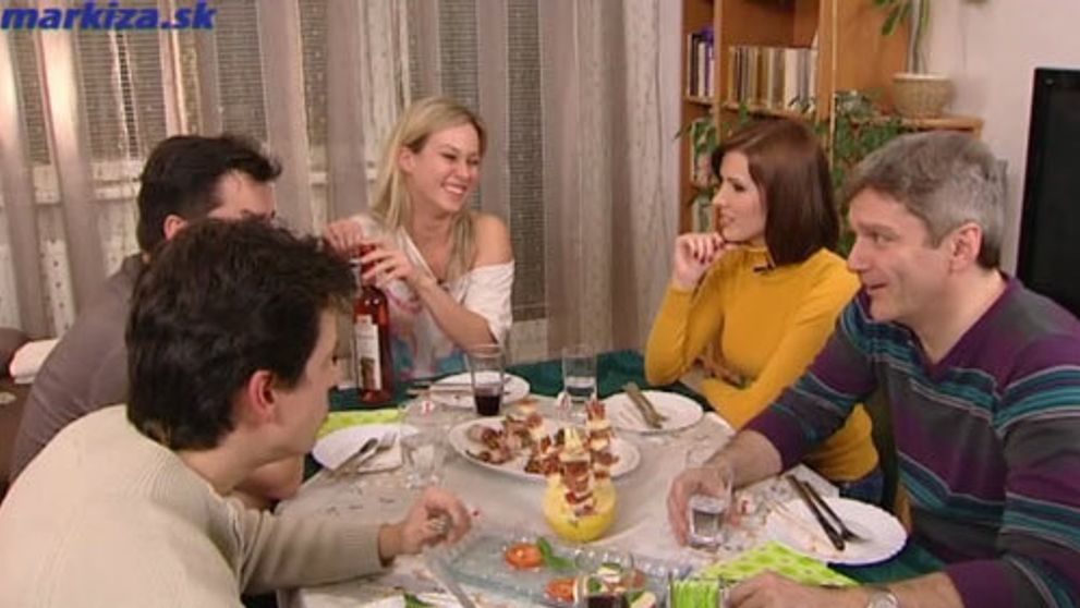 Viete otvoriť víno bez vývrtky?