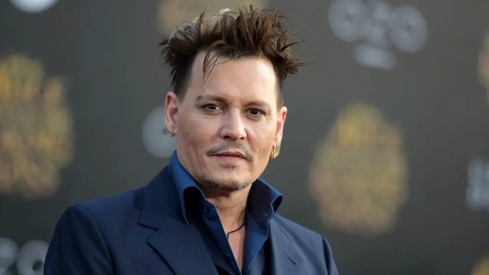 Johnny Depp sa topí v problémoch. Na krku má ďalšiu žalobu
