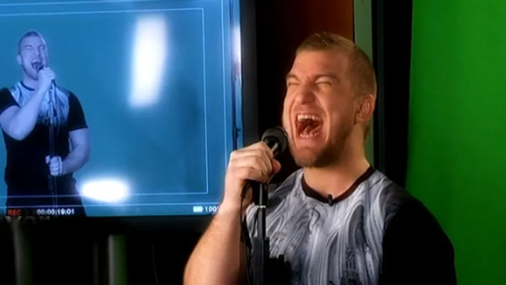 Z nenápadného rockera sa stala hviezda muzikálov!