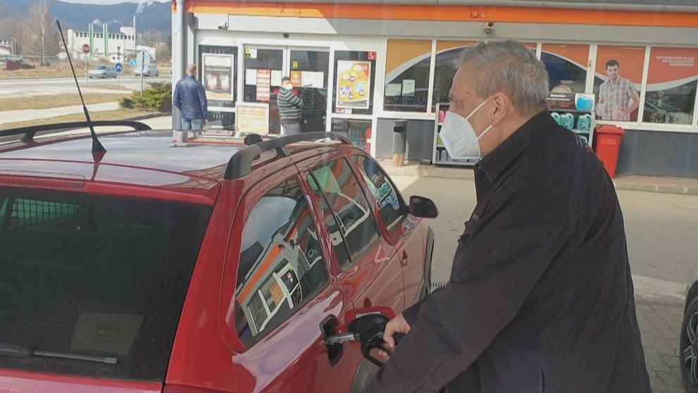 Ekologickejší benzín E10 môže v čase zákazu pendlovania poškodiť staršie autá