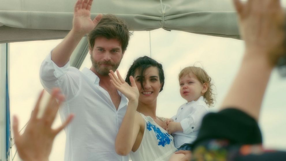 Statočný a krásna: 100. a 101. epizóda - FINÁLE