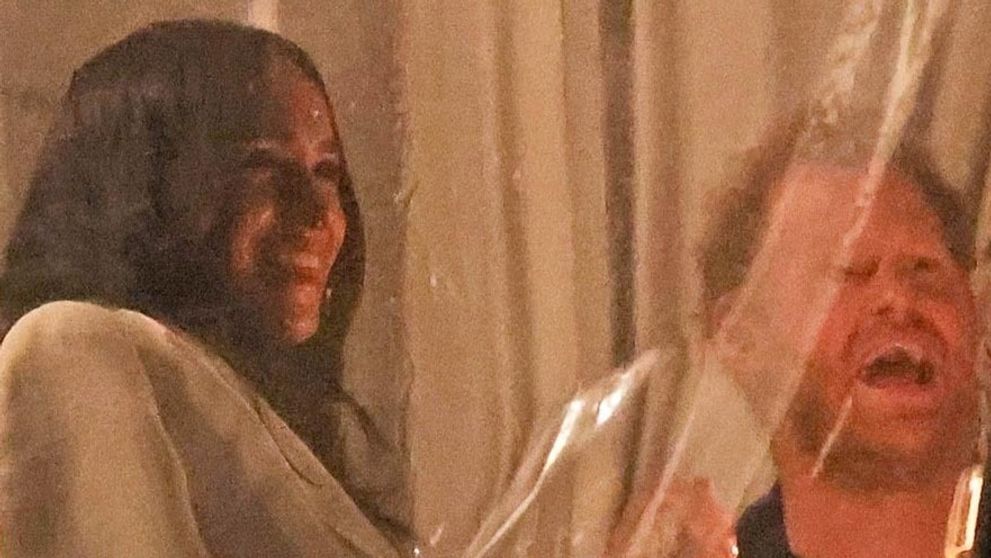 Paparazzovia majú úlovok: Harry a Meghan na večeri s nečakanou dvojicou