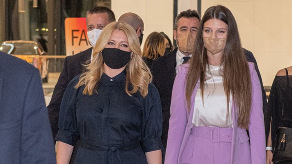 Prezidentka podporila dcéru Emmu. Je z nej vychytená modelka s účesom na ježka