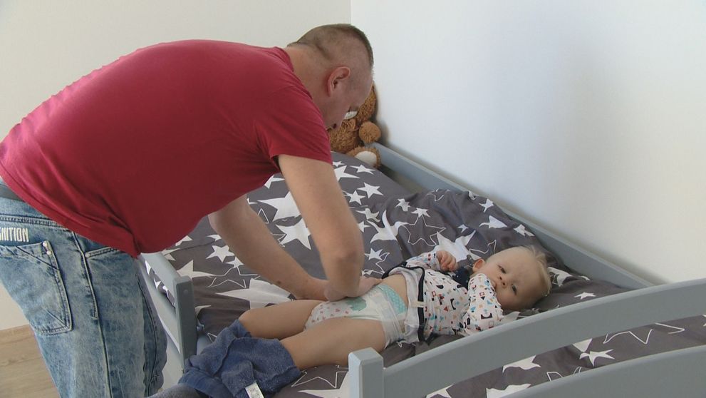 Podmienky, za ktorých môžu brať otcovia materské, sa možno budú meniť